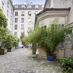 Montorgueil/ Rue Saint Sauveur